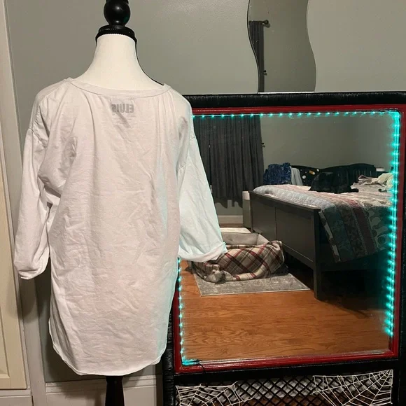 🛑SOLD🛑 Pretty little thing Elvis t-shirt dress - Picture 3 of 5